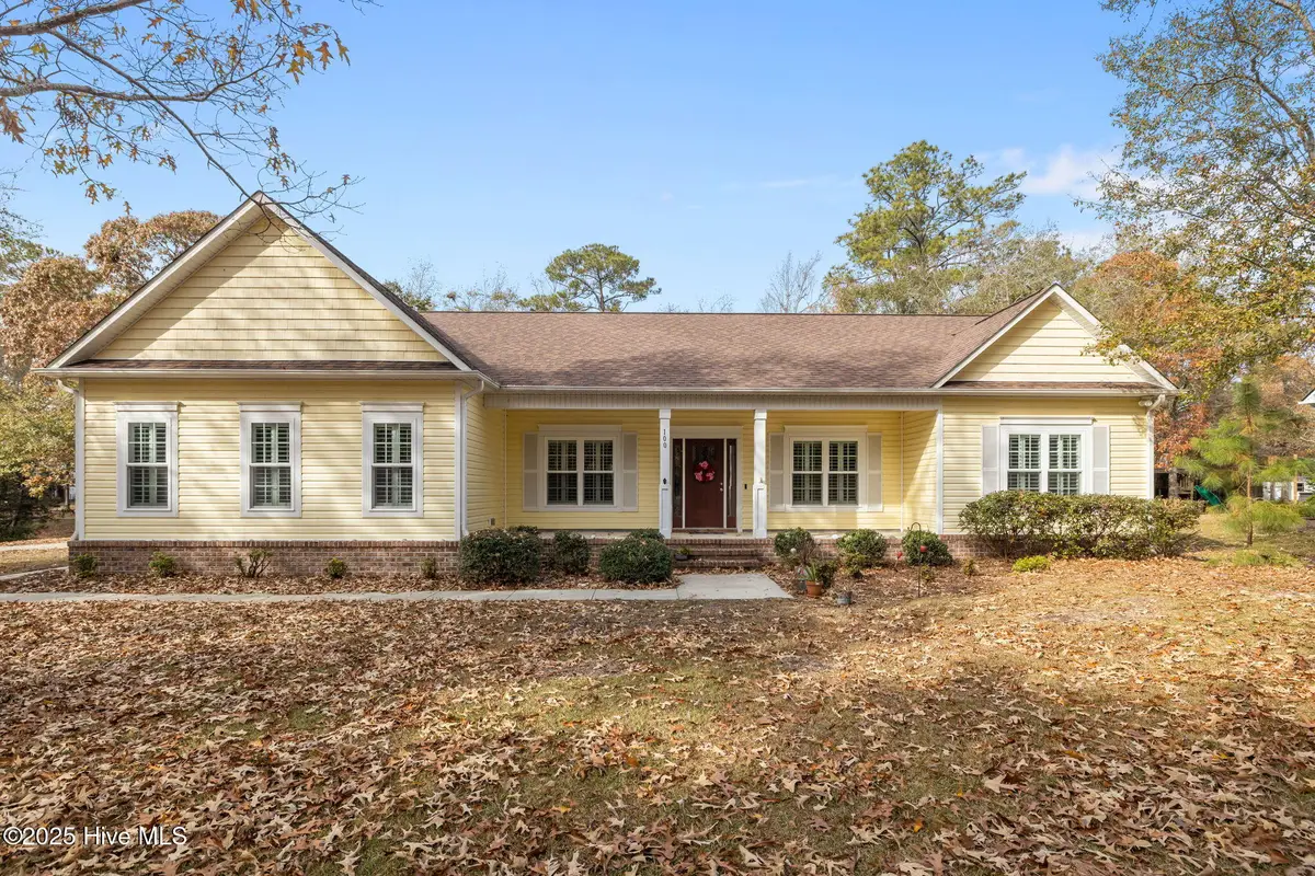 100 White Swan Way, Swansboro, NC 28584 - Image #1