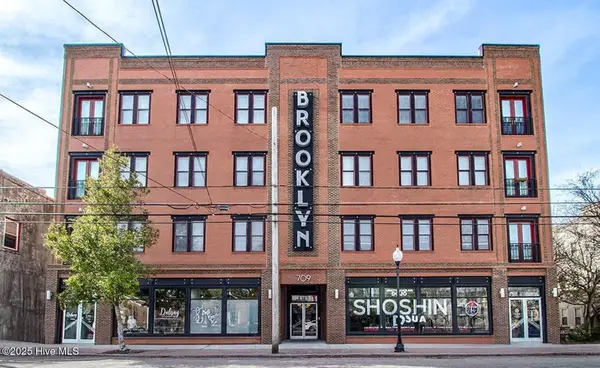 709 N 4th Street #Ste 303, Wilmington, NC 28401