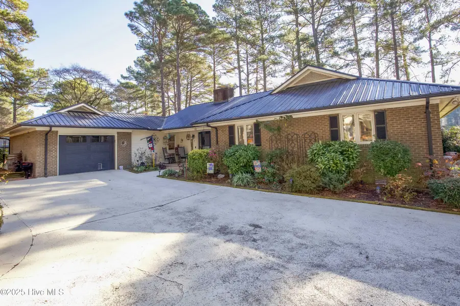 104 Oxford Court, Seven Lakes, NC 27376 - Image #2