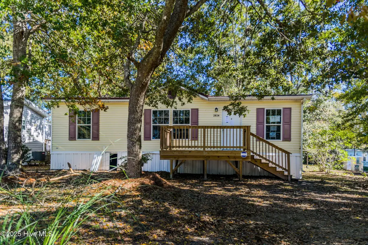 2024 Crest Lane Sw, Supply, NC 28462 - Image #1