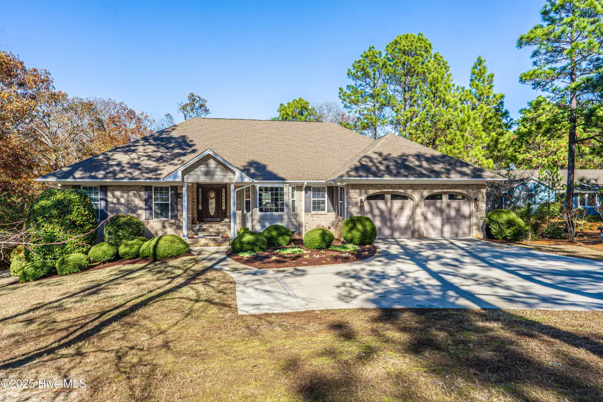 112 Mccracken Drive, West End, NC 27376 - Image #1