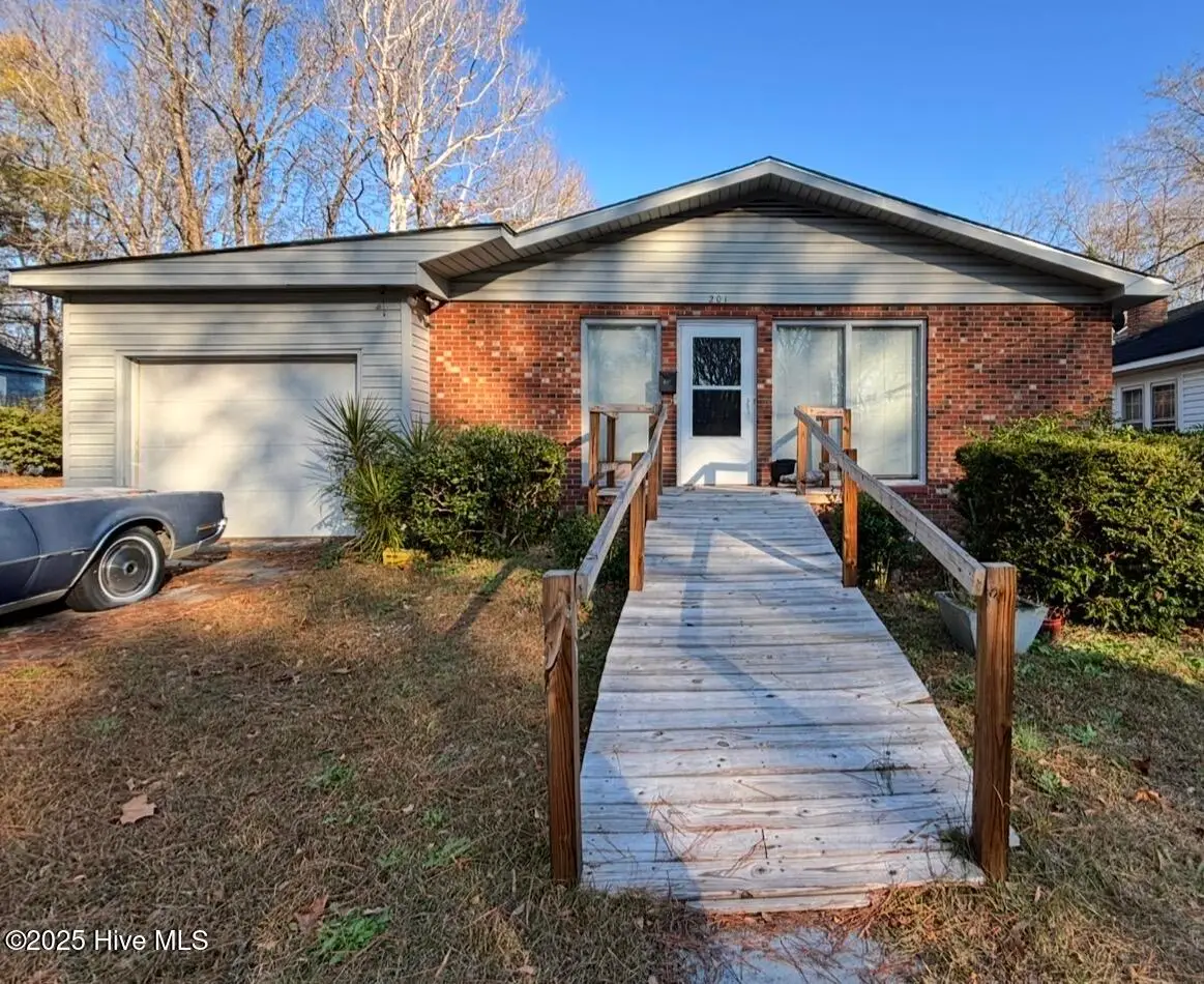 201 S Brookwood Avenue, Rockingham, NC 28379 - Image #1