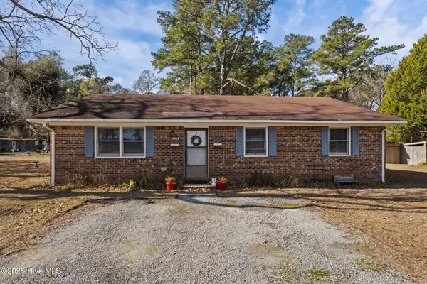 2069 S Goose Creek Road, Grantsboro, NC 28529