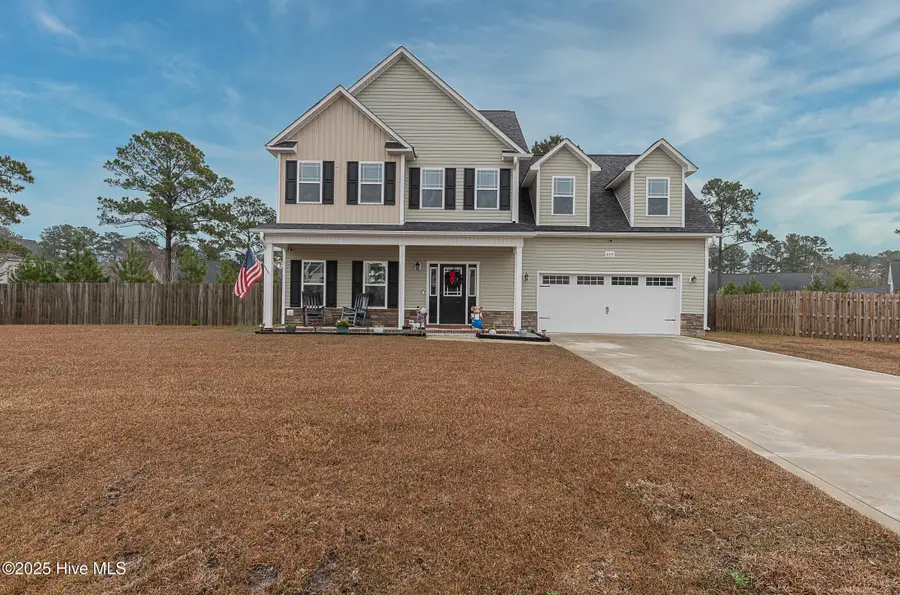 604 Coral Reef Court, Sneads Ferry, NC 28460 - Image #2