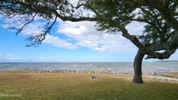 187 Pamlico Parkway, Beaufort, NC 28516