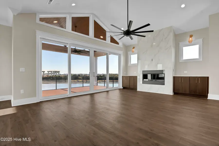 113 Diamond Point Court, Surf City, NC 28445 - Image #3