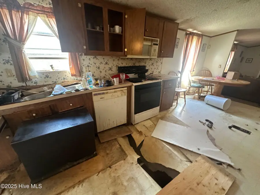 153 Longbrook Road, Aberdeen, NC 28315 - Image #2