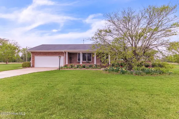 802 Fisher Road, Saint Pauls, NC 28384