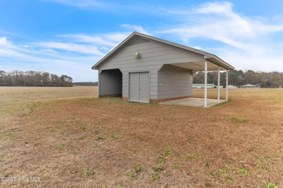 802 Fisher Road, Saint Pauls, NC 28384 - Image #3