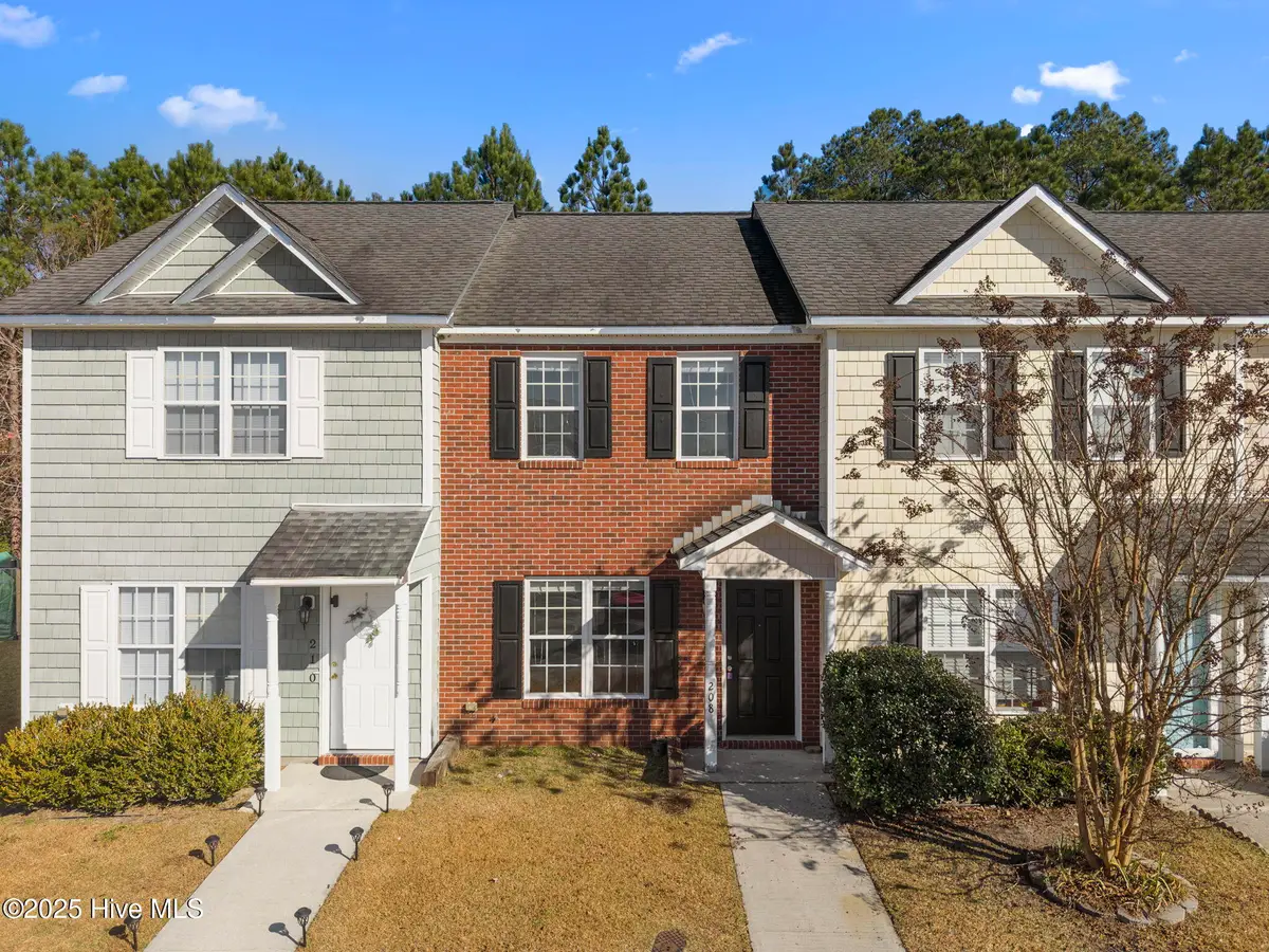 208 Springwood Drive, Jacksonville, NC 28546 - Image #1