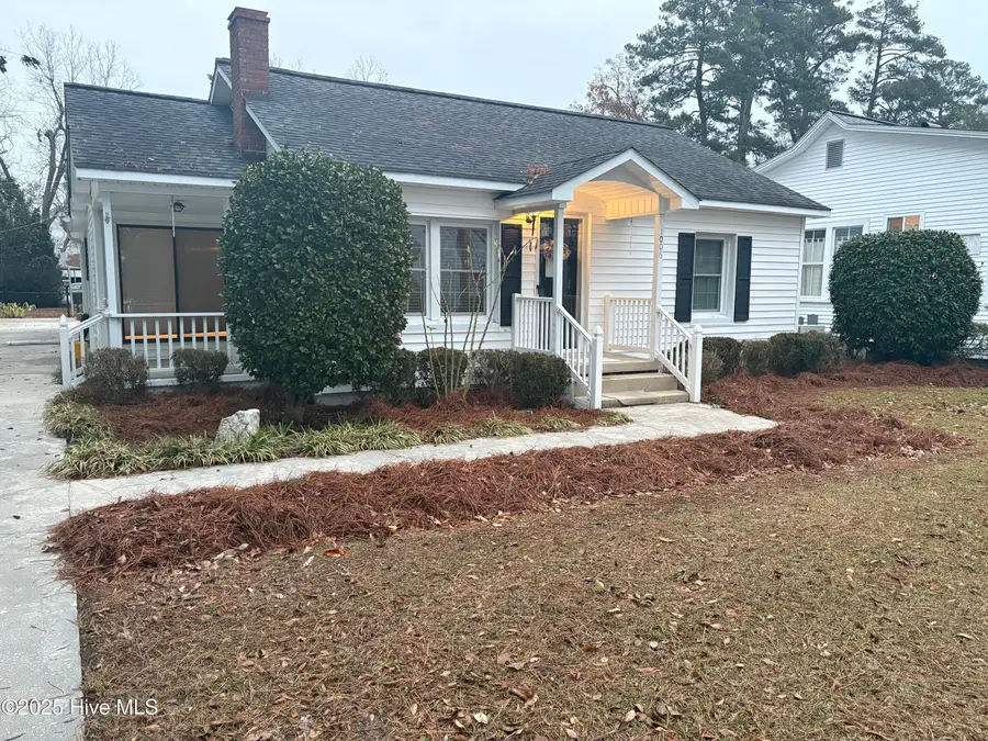 1006 Lake Shore Drive, Lake Waccamaw, NC 28450 - Image #2