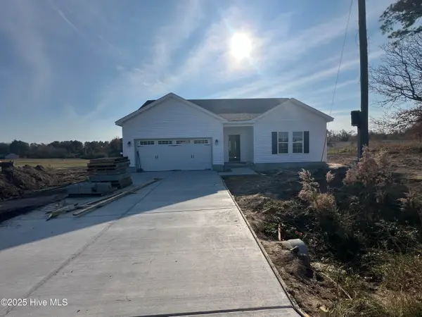 238 Deer Haven Drive, Richlands, NC 28574