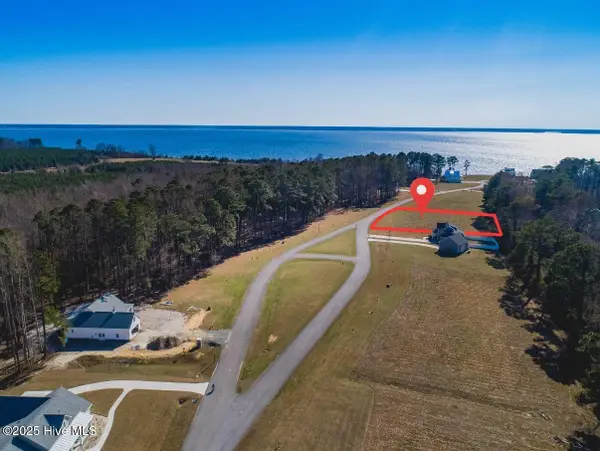 332 S Brightleaf Drive, Minnesott Beach, NC 28510