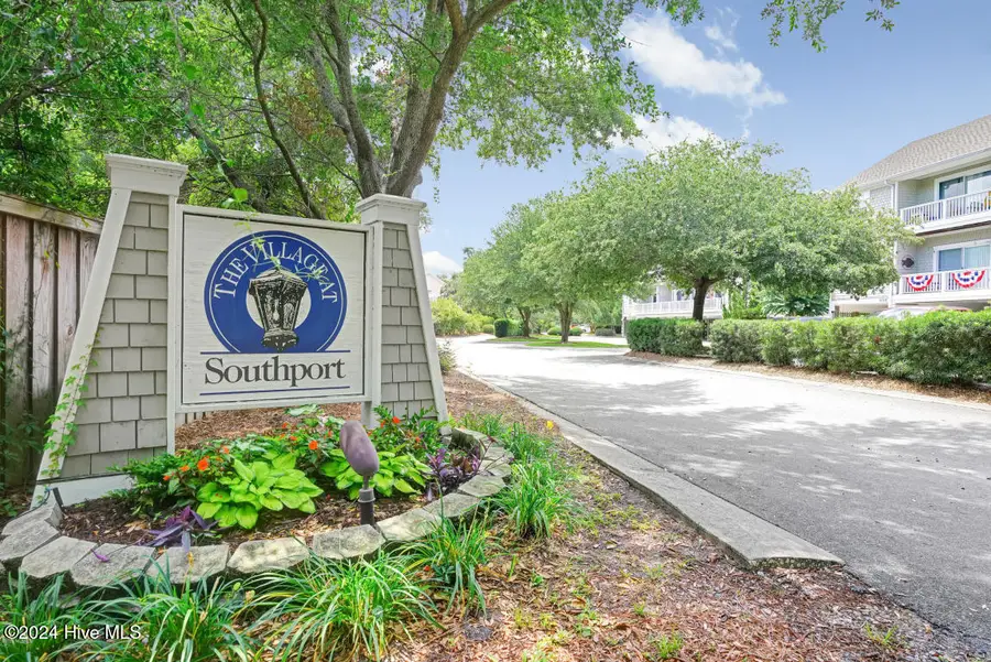 612 W Brown Street #Apt B, Southport, NC 28461 - Image #2