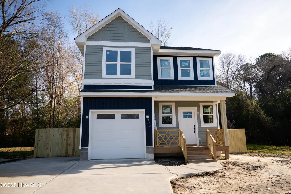 404 S Bodenheimer Street, Burgaw, NC 28425 - Image #1