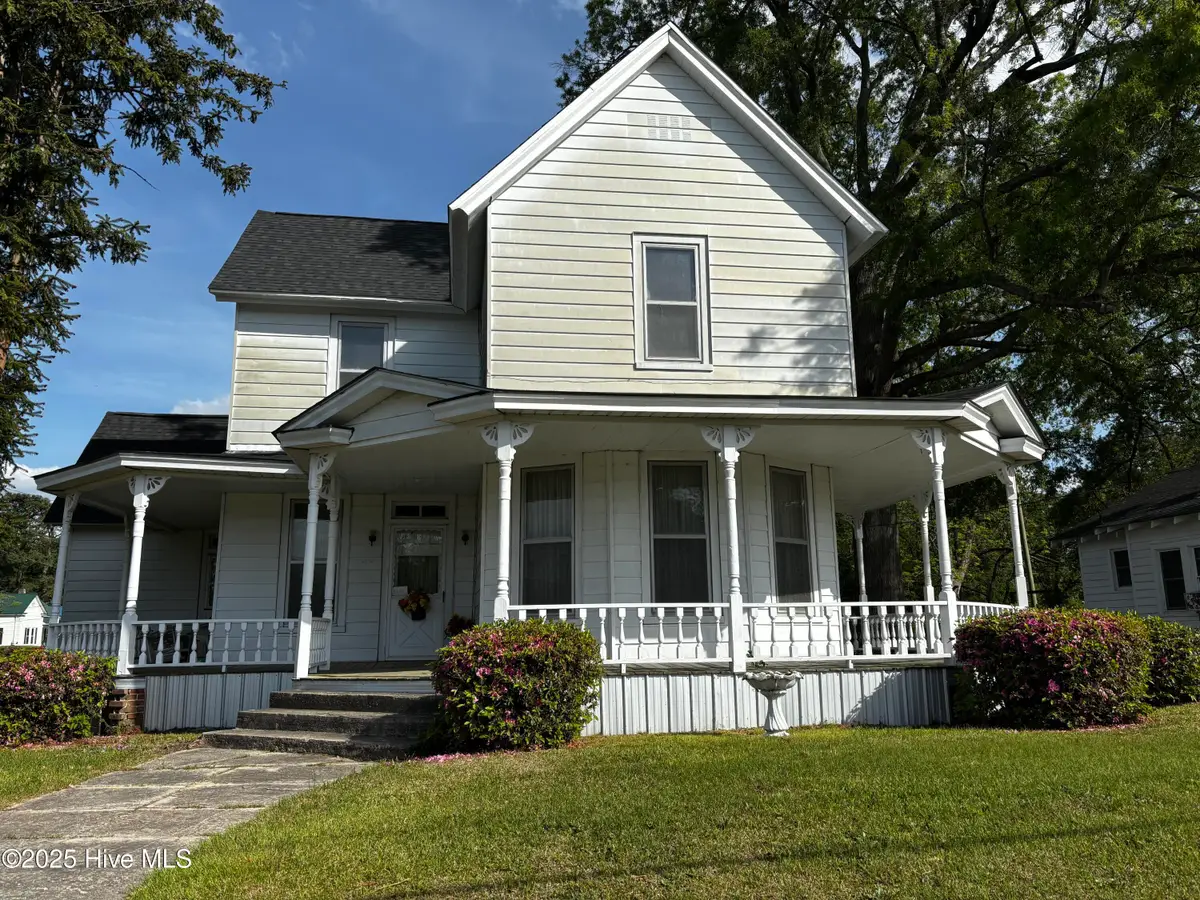 414 N Center Street, Mount Olive, NC 28365 - Image #1