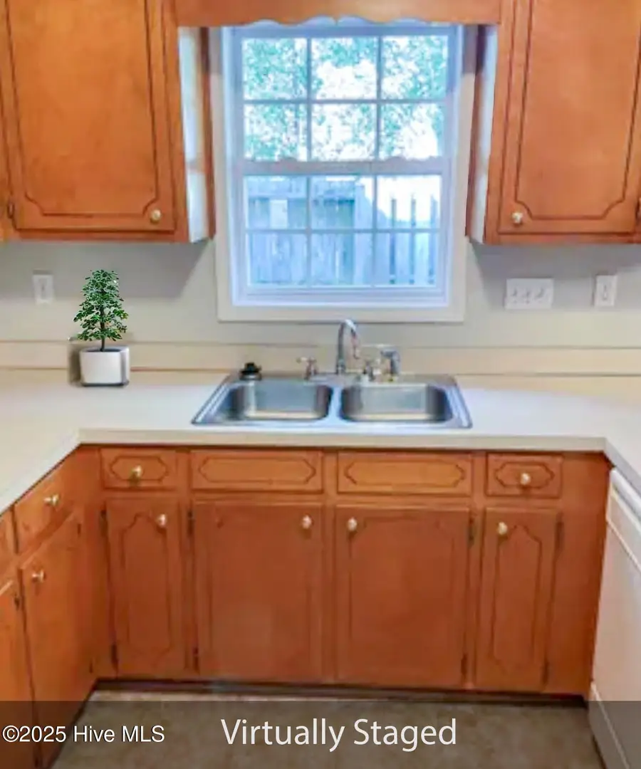 3921 Sterling Pointe Drive #Ll4, Winterville, NC 28590 - Image #3