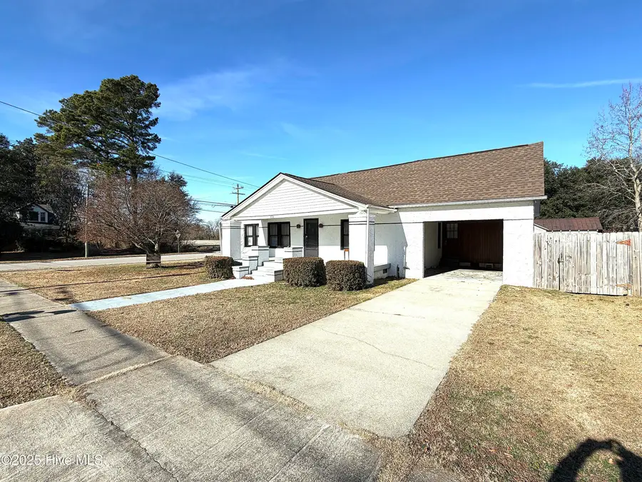 308 S Yelverton Street, Stantonsburg, NC 27883 - Image #2