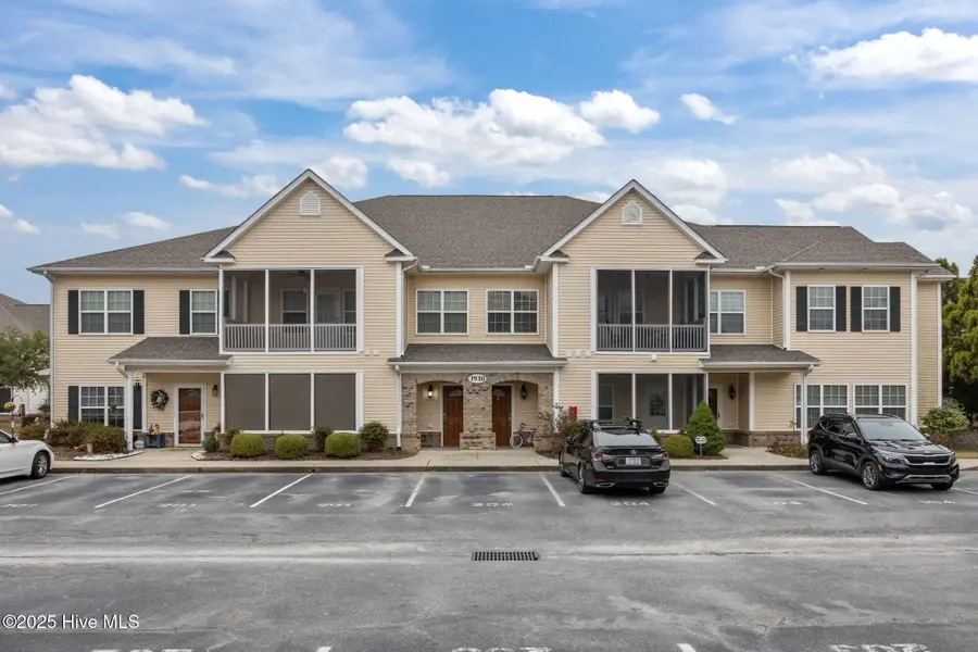 1930 Tara Court #201, Greenville, NC 27858 - Image #2