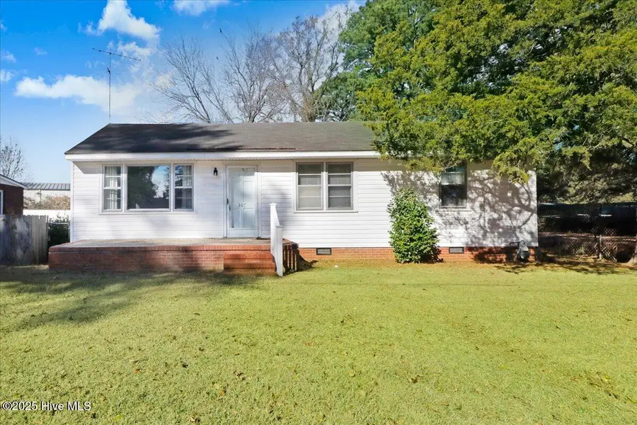 307 Hollybrook Avenue, Goldsboro, NC 27530 - Image #2