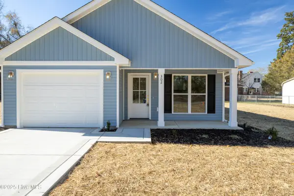 302 S West Street, Roseboro, NC 28382