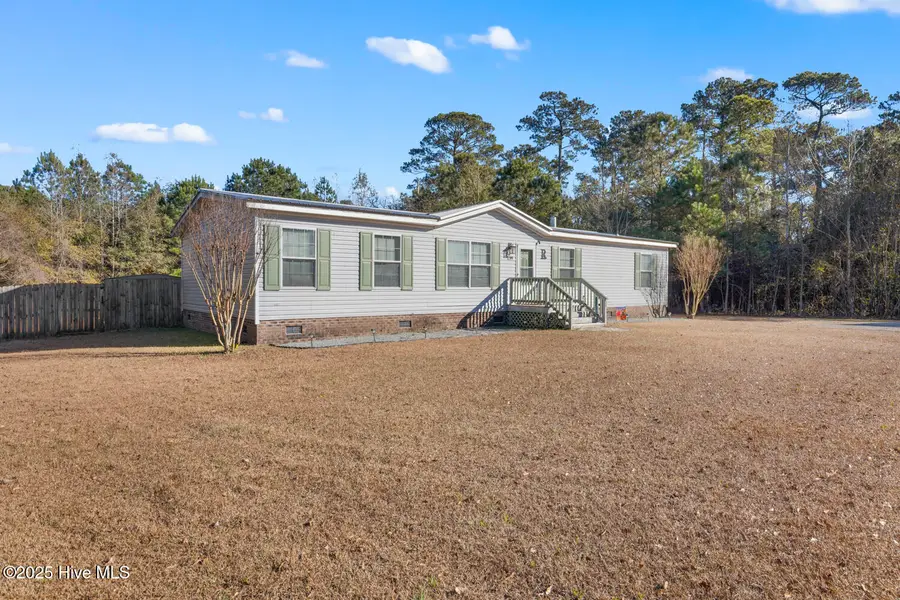 139 Hotel Branch Lane, Richlands, NC 28574 - Image #2