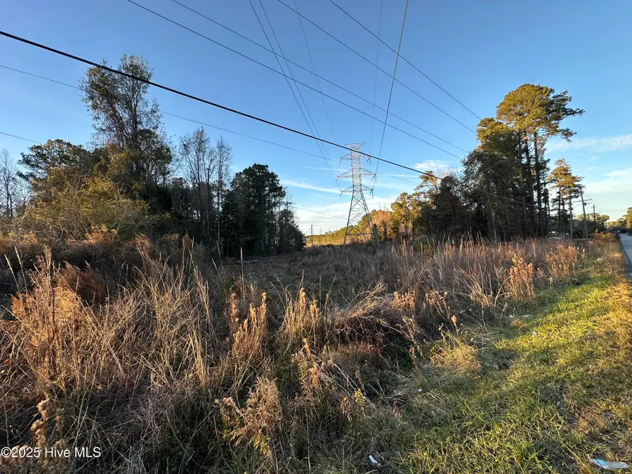 209 Lakewood Drive, Jacksonville, NC 28546 - Image #2