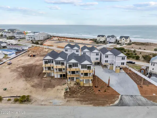 759 N Topsail Drive, Surf City, NC 28445