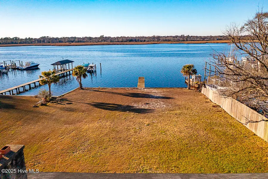 304 Madam Moores Lane, New Bern, NC 28562 - Image #2