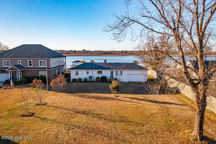 304 Madam Moores Lane, New Bern, NC 28562 - Image #3