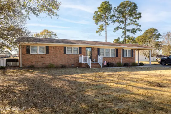 402 Willow Road, Clinton, NC 28328