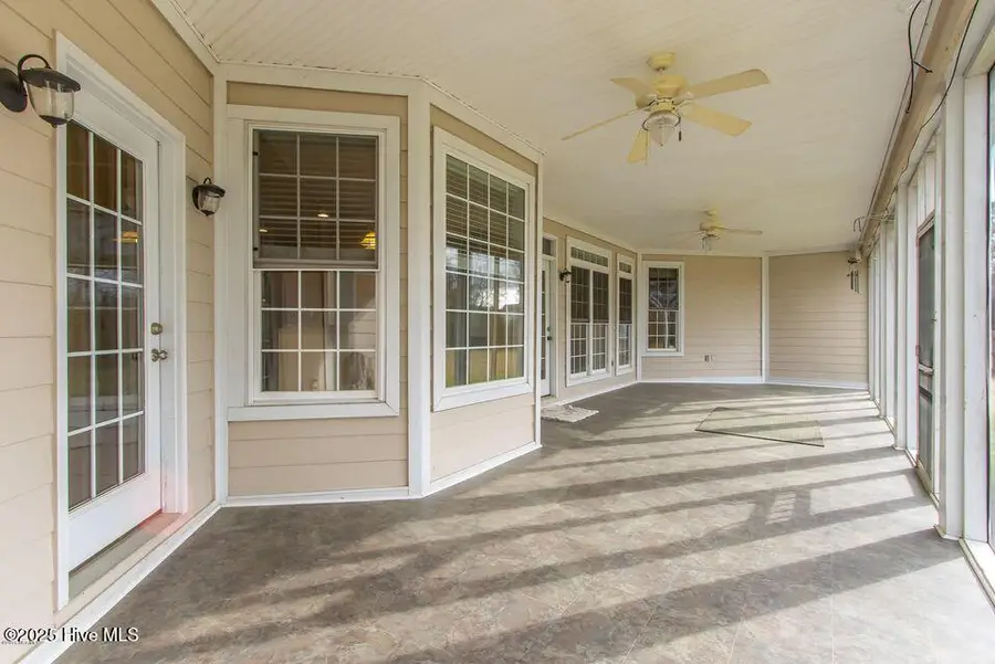 237 Country Squire Lane, Jacksonville, NC 28540 - Image #3