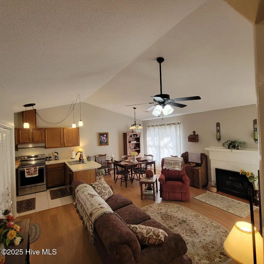 137 W Victoria Court #E, Greenville, NC 27834 - Image #3