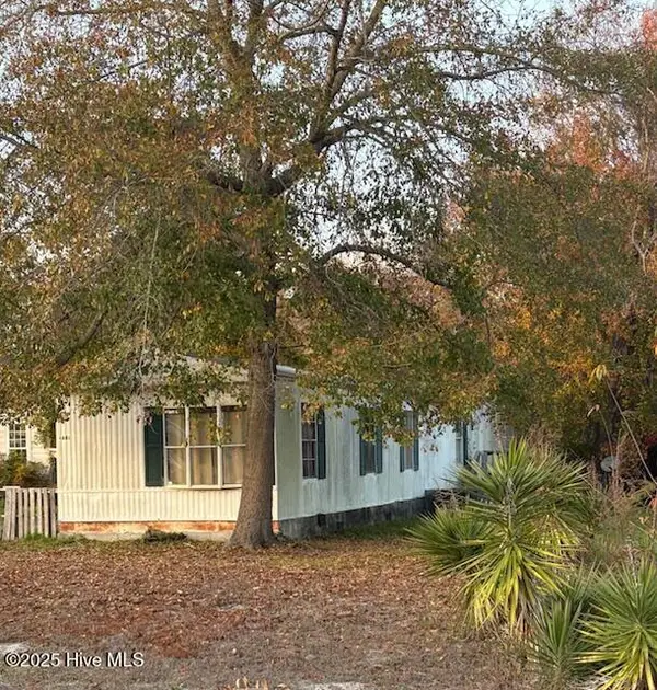 4686 Bluewater Street Se, Southport, NC 28461