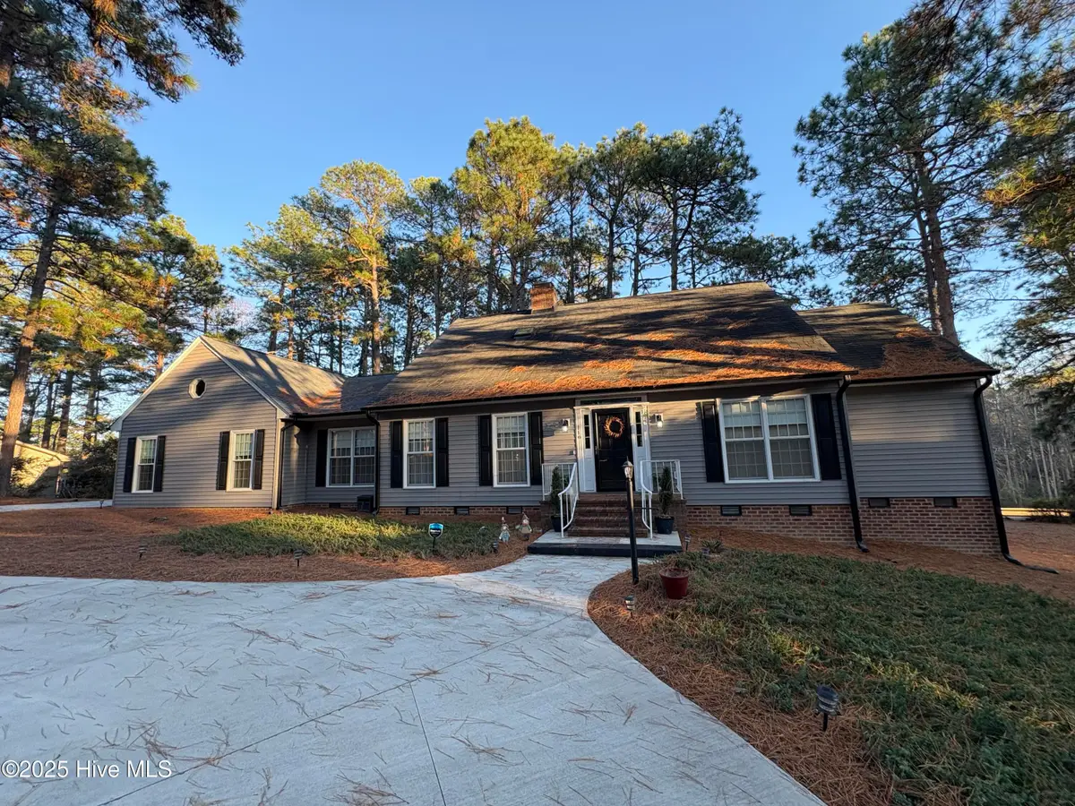 116 Oxford Court, Seven Lakes, NC 27376 - Image #1