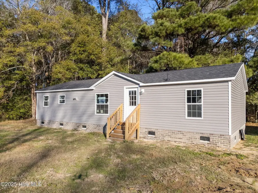 66 Willow Creek Lane, Whiteville, NC 28472 - Image #2