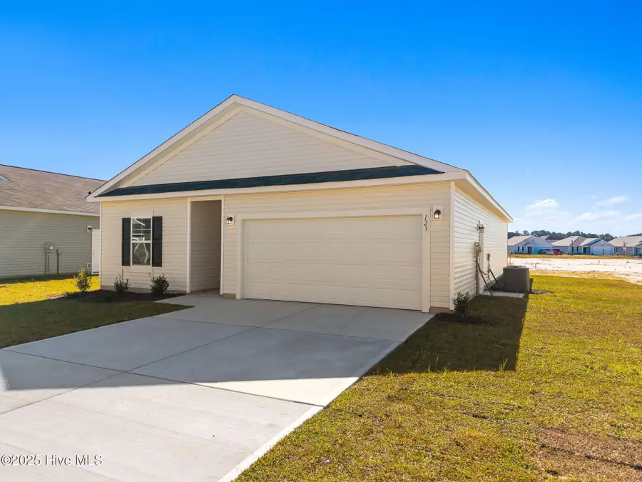 626 S Squires Run Lane, Richlands, NC 28574 - Image #3