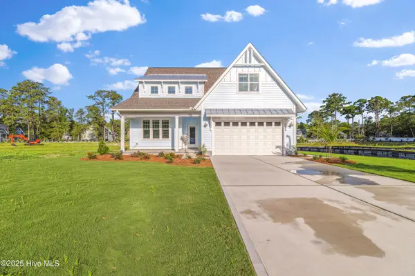 114 NE 31st Street, Oak Island, NC 28465