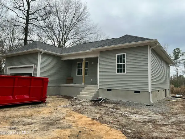 405 James Street, Vass, NC 28394