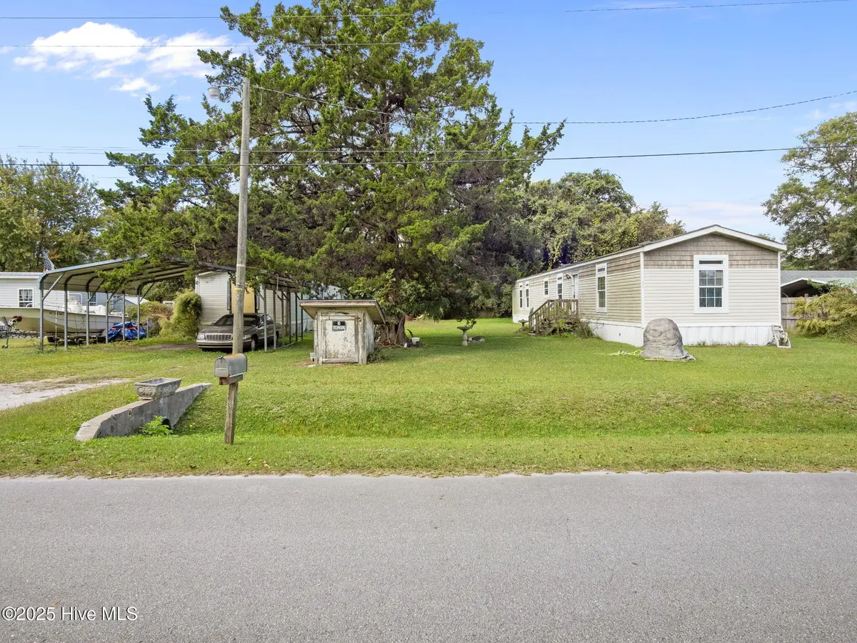 143 Zacchaeus Avenue, Morehead City, NC 28557 - Image #1