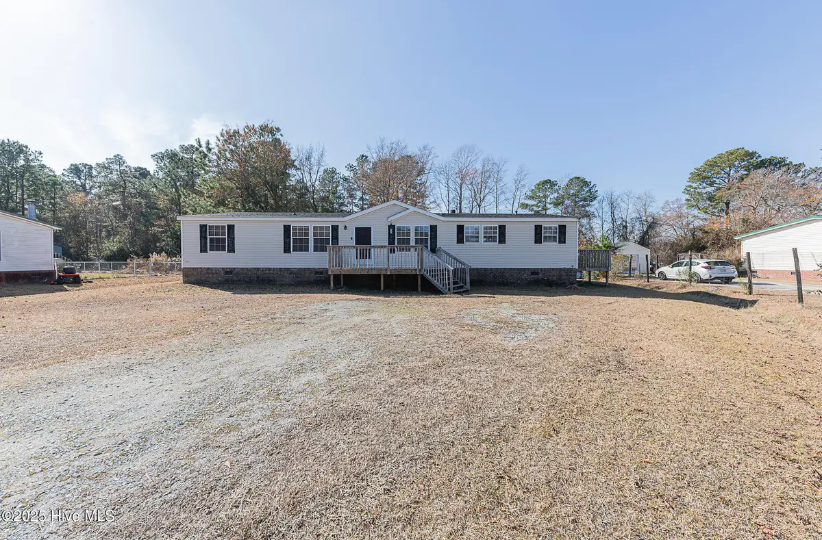 607 Maynard Boulevard, Jacksonville, NC 28546 - Image #1