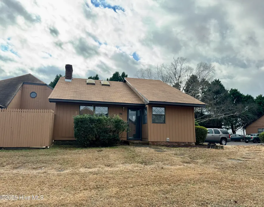 200 Rollins Drive #22, Greenville, NC 27834 - Image #2