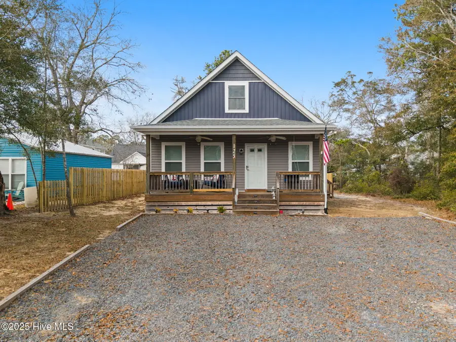 125 NW 15th Street, Oak Island, NC 28465 - Image #3