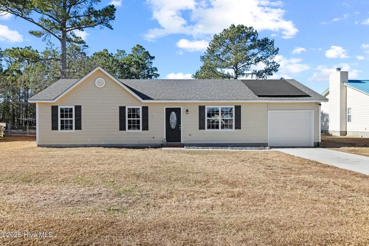 432 Oregon Trail, Hubert, NC 28539 - Image #1