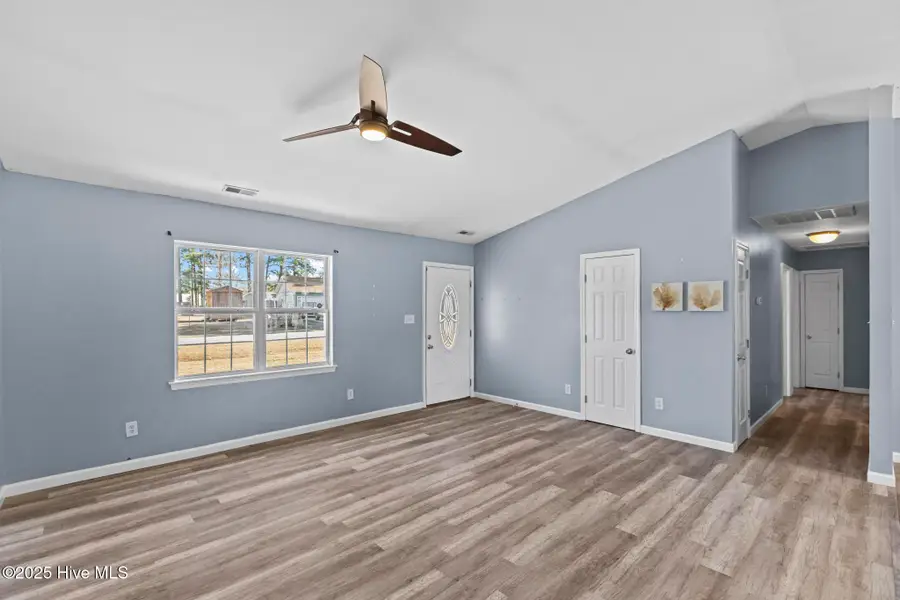 432 Oregon Trail, Hubert, NC 28539 - Image #3