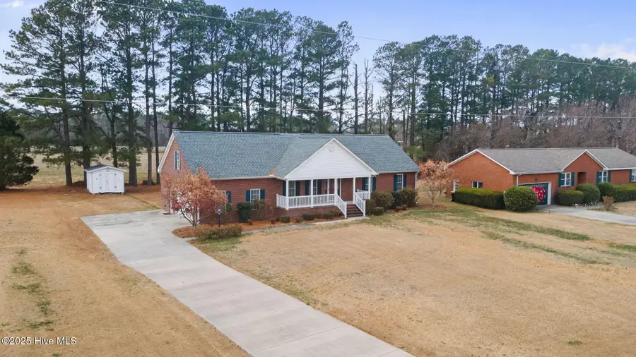 309 Nina Lane, New Bern, NC 28562 - Image #2