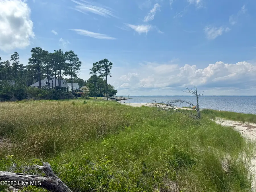 558 Sandy Point Drive, Beaufort, NC 28516 - Image #2