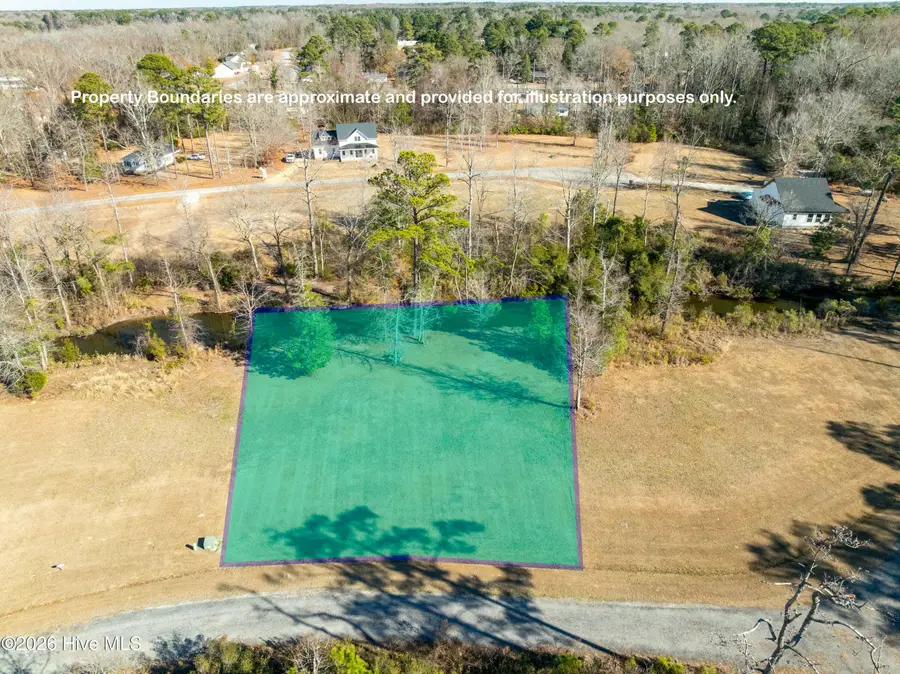 325 Winterberry Court, Washington, NC 27889 - Image #2