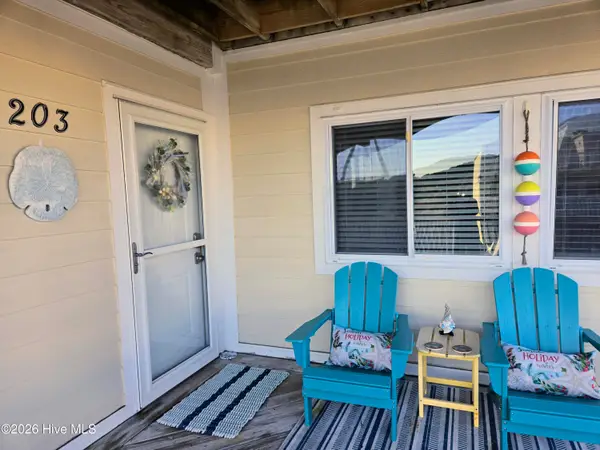 650 Salter Path Road #203, Pine Knoll Shores, NC 28512