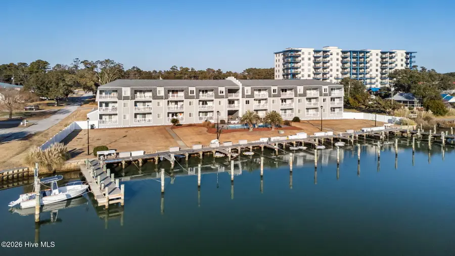 118 Lake Avenue #303, Morehead City, NC 28557 - Image #2